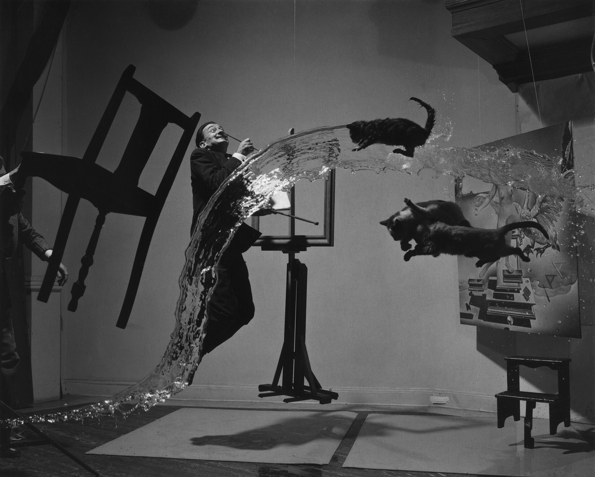 Dalí Atomicus, la fotografía de Philippe Halsman, 1948