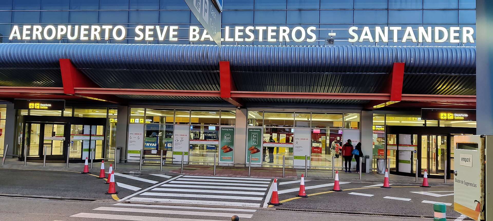Aeropuerto Seve Ballesteros-Santander